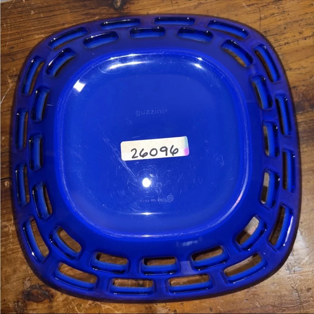 Guzzini Bread Basket Blue White pierced melamine Made In Italy 9.5 in square